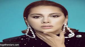 بعد أن تخرجت من كلية سياحة وفنادق, عملت كعارضة أزياء وشاركت بعدة إعلانات تجارية لمدة خمس سنوات. Ø¬Ù…ÙŠØ¹ Ø­Ø³Ø§Ø¨Ø§Øª ÙŠØ§Ø³Ù…ÙŠÙ† Ø±Ø¦ÙŠØ³ Yasminraeis Ø§Ù„Ø´Ø®ØµÙŠØ© Ø¹Ù„Ù‰ Ù…ÙˆØ§Ù‚Ø¹ Ø§Ù„ØªÙˆØ§ØµÙ„ Ø§Ù„Ø§Ø¬ØªÙ…Ø§Ø¹ÙŠ
