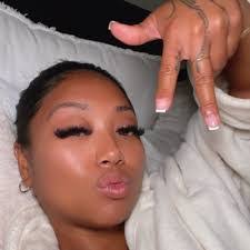 Kristen Rust's Instagram, Twitter & Facebook