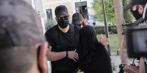 Σημαντική χαρακτηρίζεται από τις αστυνομικές αρχές η αυριανή ημέρα για την υπόθεση με την επίθεση με βιτριόλι που συγκλόνισε το πανελλήνιο, όταν μια μαυροφορεμένη. Epi8esh Me Bitrioli Apo To Iefimerida Gr