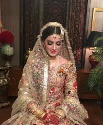 Pin By Saira Khan On Bridle Pakistani Bridal Dresses Indian Bridal Dress Bridal Dress Design