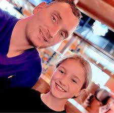 What is the best nail salon in the Bowling Green area for a 10-year-old's  nail care?