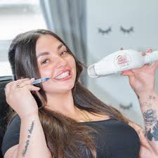 Angela Lash tech Brow Lamination & teeth whitening tech Hertrich