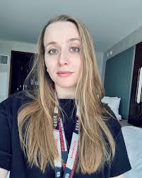 Alanis King's Instagram, Twitter & Facebook