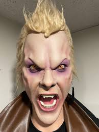 DIY yard filler projects for Halloween