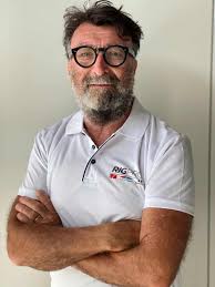 Fatti l'albero in carbonio, anche in crociera ti cambia la vita