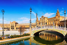#madrid @spain @thephotohour @stormhour @lensarelive #sunsetphotography #travelphotography #travel #traveling @turismomadrid #espana pic.twitter.com/3hpwh0skft. Brucke Bei Plaza De Espana In Sevilla Spanien Stockbild Bild Von Spanisch Architektur 63625897