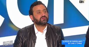 Le samedi 14 septembre, cyril hanouna et une nouvelle bande de chroniqueurs animeront la rentrée sur c8, c'est demain ! Touche Pas A Mon Poste Cyril Hanouna Celebre Le Petit Baba Noel Et Bat Son Record De La Saison Toutelatele