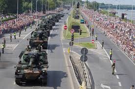 To wyjątkowe wydarzenie co roku obchodzimy w połowie sierpnia, dokładnie 15.08. Swieto Wojska Polskiego 2019 Dlaczego Defilada Nie Jest W Warszawie Eska Pl