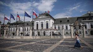 Puertas abiertas de vladimir osiff. Nuevo Gobierno En Eslovaquia Obtuvo La Aprobacion Del Parlamento