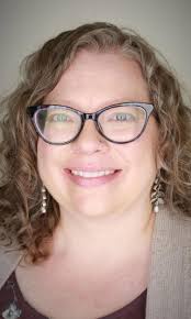 Mindy Hurd's Instagram, Twitter & Facebook