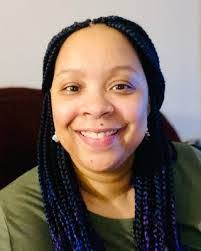 Lisa Wardlaw's Instagram, Twitter & Facebook