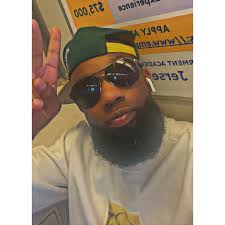 What are girl names that start with L and end with A?