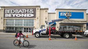 Plans to close 200 stores or 21% of bed bath stores. Bed Bath Beyond To Eliminate 2 800 Jobs Effective Immediately