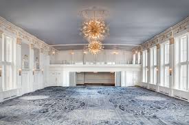 1920 S Glam Is Back Courtesy Of The Omni King Edward Hotel Wedluxe Magazine Modern Wedding Venue Wedding Venues Toronto Luxury Wedding Venues