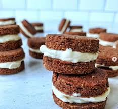 Healthy Homemade Oreos Lavva Oreos have been elusive to me for quite some time now. healthy homemade oreos lavva