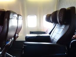 The seats of the 1st row have less space for passengers' legs because of. Qantas 737 Domestic And Trans Tasman Business Class Overview Point Hacks Nz