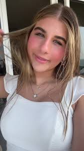 hazel 🌟 (@hazel.barnett)