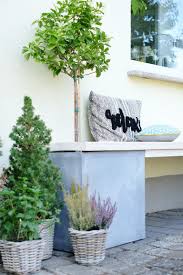 Diy Gartenbank Aus Baudielen Und Planzkubel Als Praktische Alternative Pflanzkubel Baudielen Garten