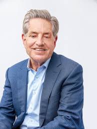 Fred Moll's Instagram, Twitter & Facebook