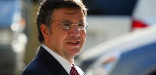 Joaquín lavín jr rompe el silencio tras foto en ropa interior de cathy barriga. Joaquin Lavin Y Anuncio De Candidatura El Acelerador Que Abre De Lleno La Carrera Presidencial Diario Y Radio U Chile