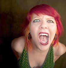 HALLOWEEn cOSTUmE? DRInKS WITH A GHOST! ADELAIDEcLEmEnS