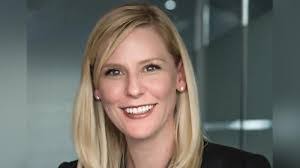 Caroline Irving's Instagram, Twitter & Facebook