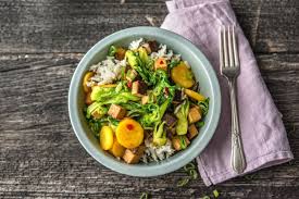 Gegartes Gemuse Mit Gerauchertem Tofu Rezept Hellofresh Geraucherter Tofu Tofu Tofu Rezepte