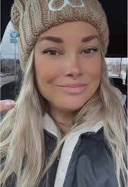 Amanda Dunlap's Instagram, Twitter & Facebook