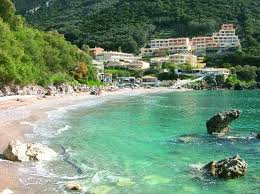 Pentru depășirea vitezei legale cu peste 20 km/h în grecia se dă o amendă de 100 de euro. Grecia 10 Cazari Aproape De Plaja La Tarife Excelente