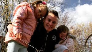 Anne wünsche und henning merten kamen zusammen, als sie bereits schwanger war. Nach Liebes Aus Henning Merten Schwarmt Von Seinen Kindern Promiflash De