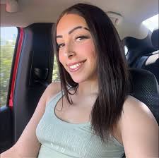 Who can give volleyball lessons to a sophomore and 8th grader in Bowling  Green?