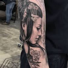 Black And Grey Tattoo Artists London Realistic Geisha Tattoo Made By John Hudic In Geisha Tattoo Black And Grey Tattoos Grey Tattoo