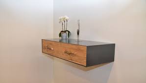 Wand Mobel Hange Mobel Altholz Mit Schwarzblechumrandung Mobel Aus Altholz Altholz Holz