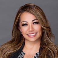 Jessica Guild's Instagram, Twitter & Facebook