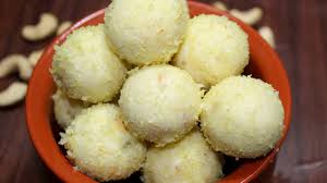 In this video i will show you how to makr milk powder burfi recipe in tamil. 10 à®¨ à®® à®Ÿà®¤ à®¤ à®² à®²à®Ÿ à®Ÿ Easy Instant Sweet Recipes In Tamil Paal Powder Ladoo Milk Powder Ladoo Youtube