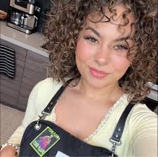 Can anyone do an updo by Thursday in The Woodlands?