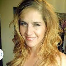 Roseann Mccarthy's Instagram, Twitter & Facebook