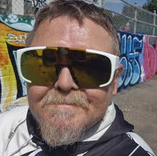 Eric Church hit the links with the PGA TOUR this week ⛳️ He's admittedly a  little better with a guitar than a golf club 🏌️‍♂️ #ericchurch  #countrymusic 📹: TT @pgatour