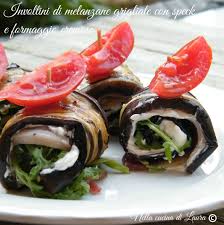 Involtini di melanzane con insalatina di carote. Involtini Di Melanzane Grigliate Con Speck E Formaggio Cremoso