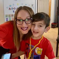 Pour tous ceux qui m'ont dit que je ressemblais à Lou-Pascal Tremblay dans  les derniers mois, je confirme qu'on est bien 2 personnes différentes ⬇️  Merci tellement Beloeil pour hier. C'était toute