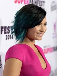 Demi lovato posted to her instagram stories that my nails match my hair, referring to neon green nail art that's the same color as the last inch of her layered lob, which is also neon green with. Dyed Tips On Short Hair Novocom Top