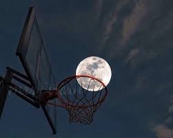 Image About Night In By Damla On We Heart It Basketball Wallpaper Basketball Photography Basketball Tumblr