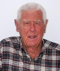 El Ayuntamiento concede a Rafael Betancort y a Leonor Cabrera los 'Premios  Haría 2016'