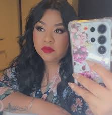 Carol Estrada's Instagram, Twitter & Facebook