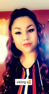 Leslie Grim's Instagram, Twitter & Facebook