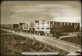 Milli savunma bakanlığı' isimli kuruluş ankara ili çankaya ilçesi devlet mahallesinde yeralmaktadır. 1927 31 Clemens Holzmeister The Ministry Of Defense Ankara Milli Savunma Bakanligi Tarih Ankara Fotograf