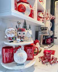 179 Likes 14 Comments Home Momentos Cafe Y Raedunn Coffeetimenmore On Instagram Good Morning Cof Christmas Tray Christmas Coffee Home Coffee Stations