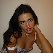 maia (@maiareficco) • Instagram photos and videos