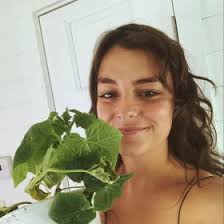 Ava Zech (avaelizabethz)