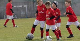Maybe you would like to learn more about one of these? V Harkove Otkryvaetsya Futbolnaya Akademiya Portugalskoj Benfiki